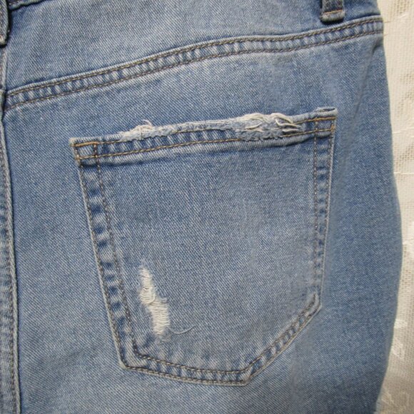 Time and Tru High Rise Floral Embroidered Denim Shorts size 10 Boho Coachella - Picture 9 of 13